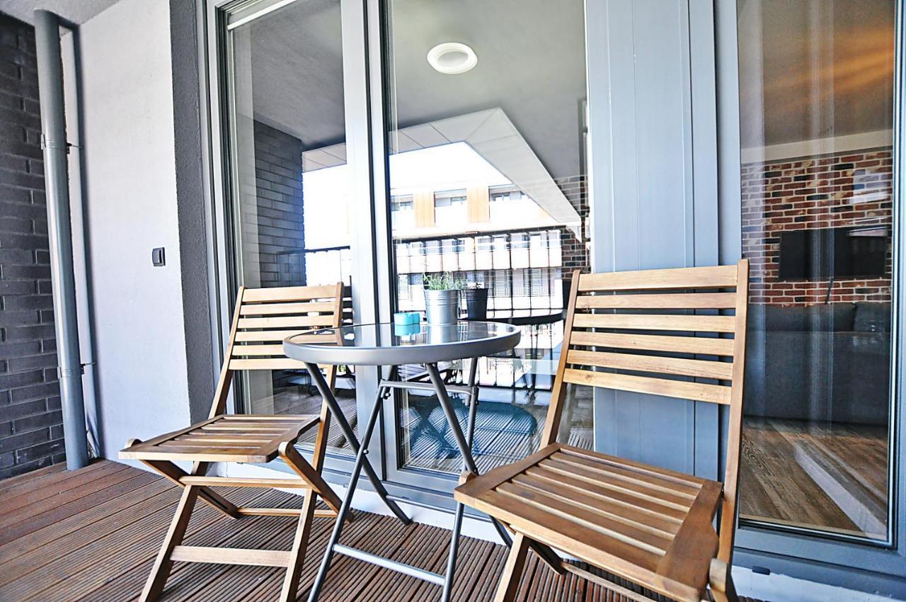 Designomania Apartments - Nadwislanska 11 Краков Экстерьер фото